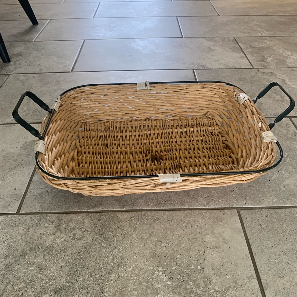 Wicker serving tray